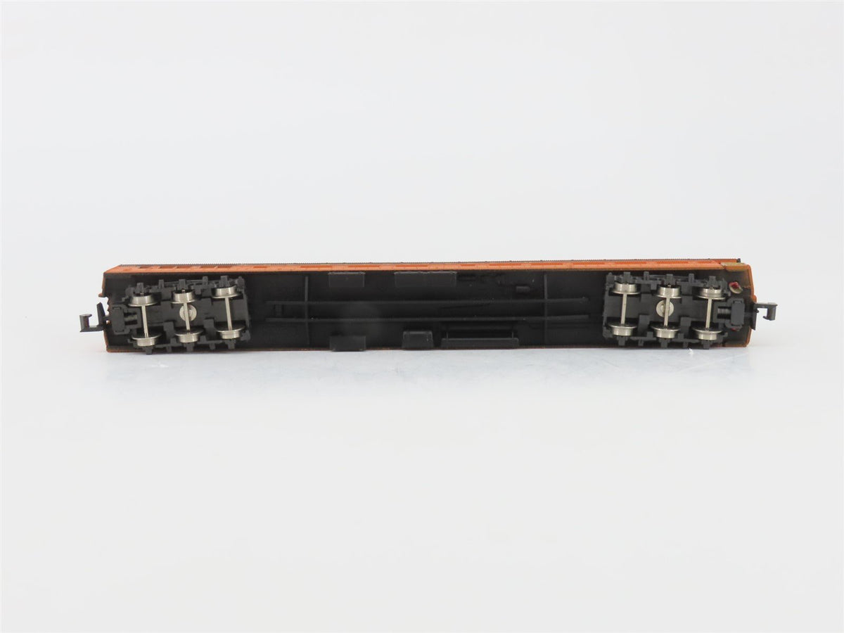 N Scale Rivarossi 9547 MILW Milwaukee Road Observation Passenger Car #123