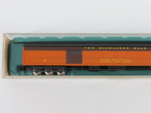 N Scale Con-Cor Rivarossi 5211D MILW Milwaukee Road Combine Passenger Car #106