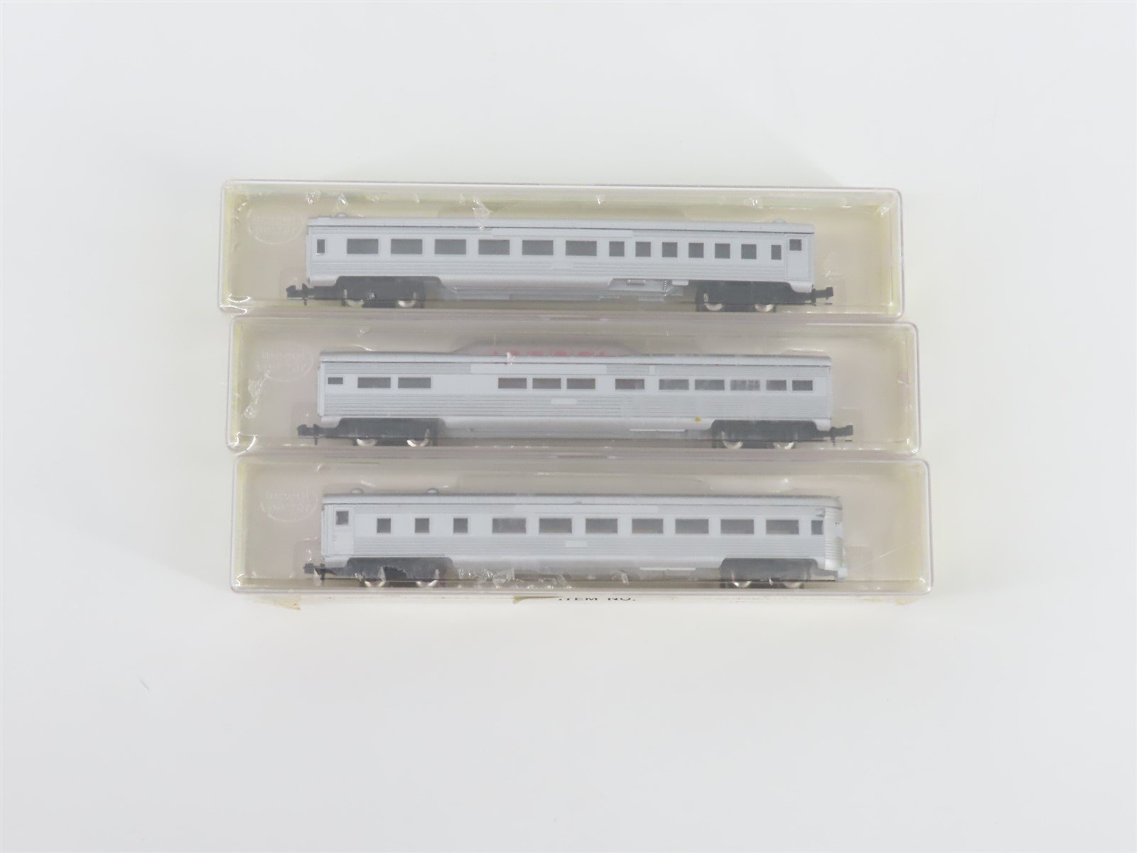 N Scale Model Power 3030-3 Unlettered Streamline Passenger 3-Pack Sealed
