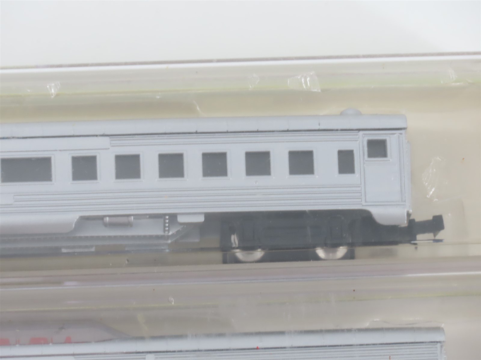 N Scale Model Power 3030-3 Unlettered Streamline Passenger 3-Pack Sealed