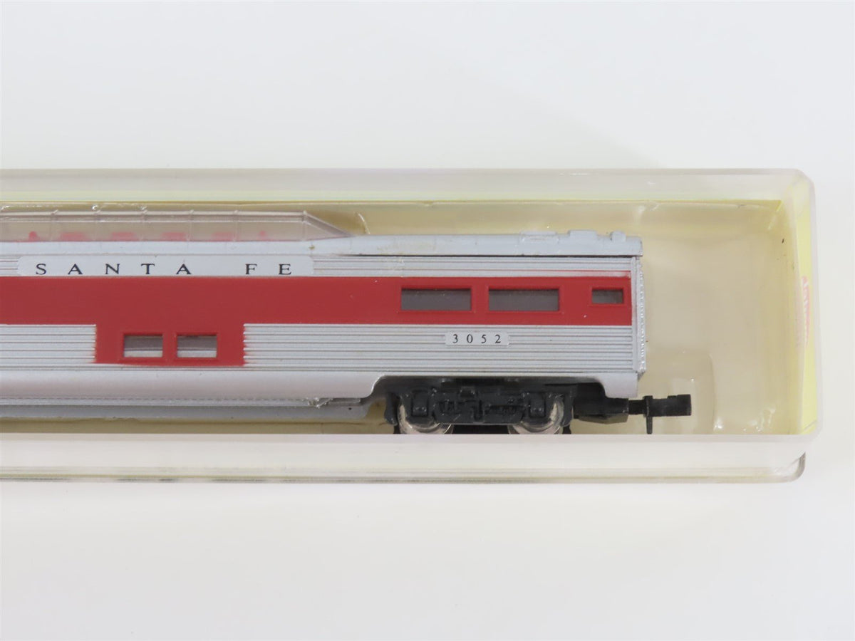N Scale Model Power 3052 ATSF Santa Fe Vista Dome Passenger Car #3052