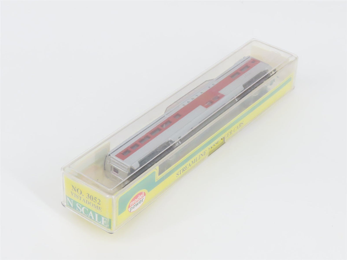 N Scale Model Power 3052 ATSF Santa Fe Vista Dome Passenger Car #3052