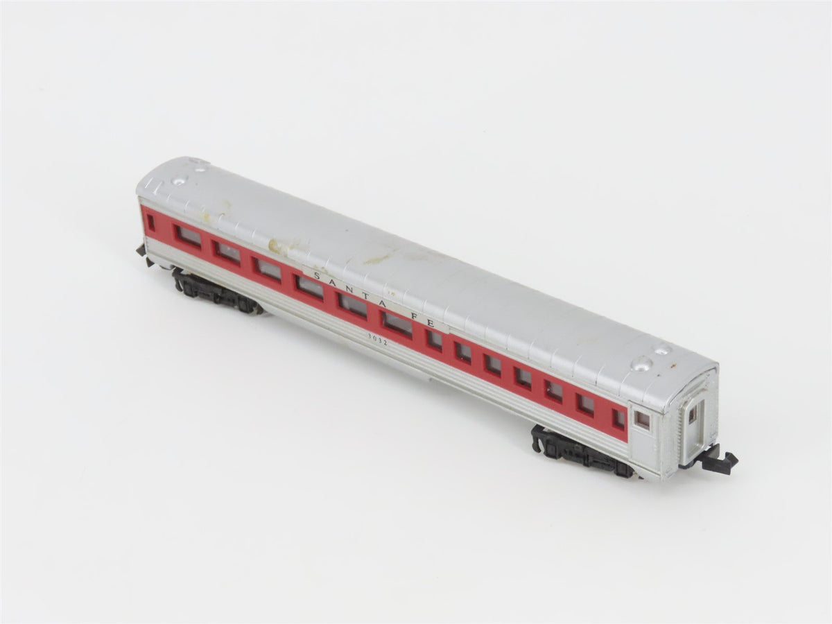 N Scale Model Power 3032 ATSF Santa Fe Coach Passenger Car #3032