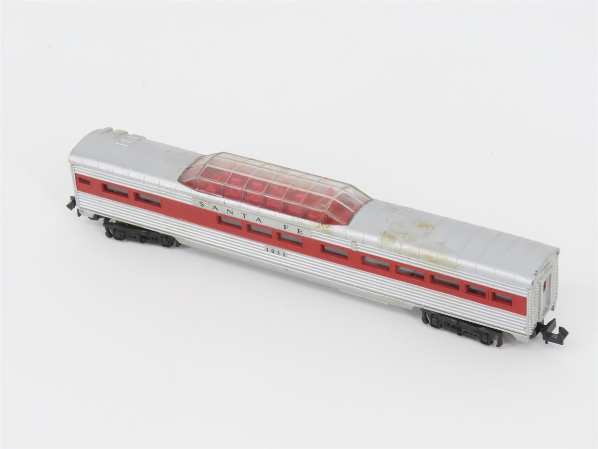 N Scale Model Power 3052 ATSF Santa Fe Vista Dome Passenger Car #3052