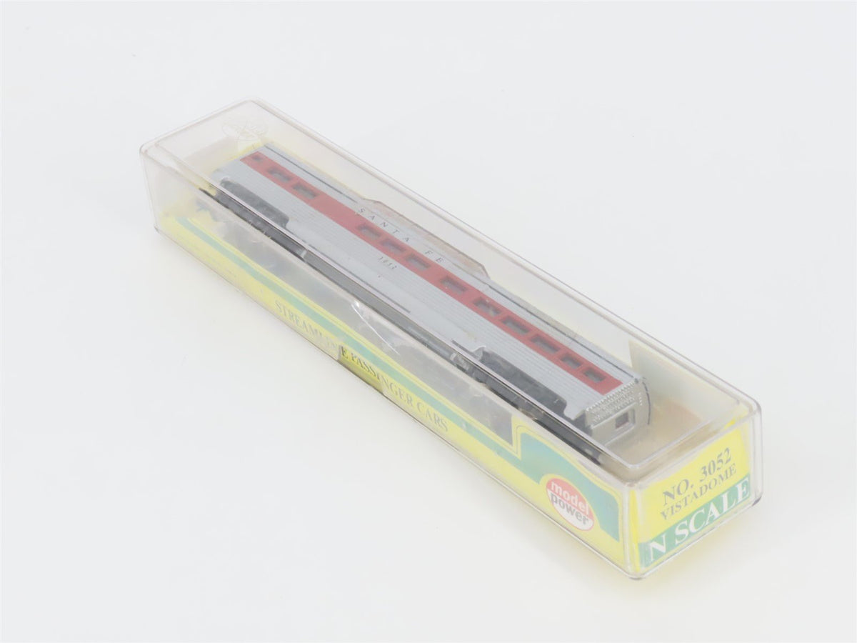 N Scale Model Power 3052 ATSF Santa Fe Vista Dome Passenger Car #3052