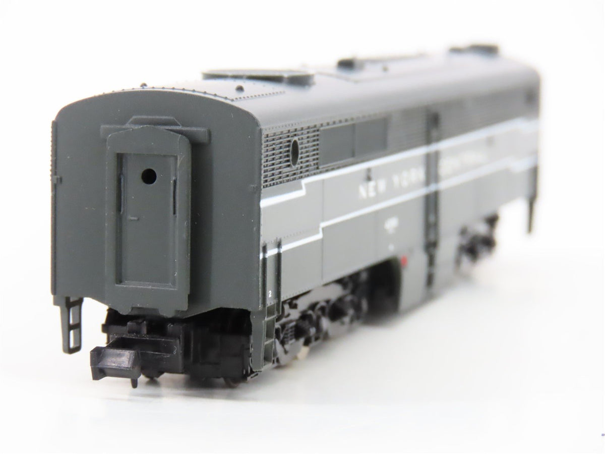 N Scale Life-Like 7081 NYC New York Central ALCO PB Diesel #4300 - Unpowered