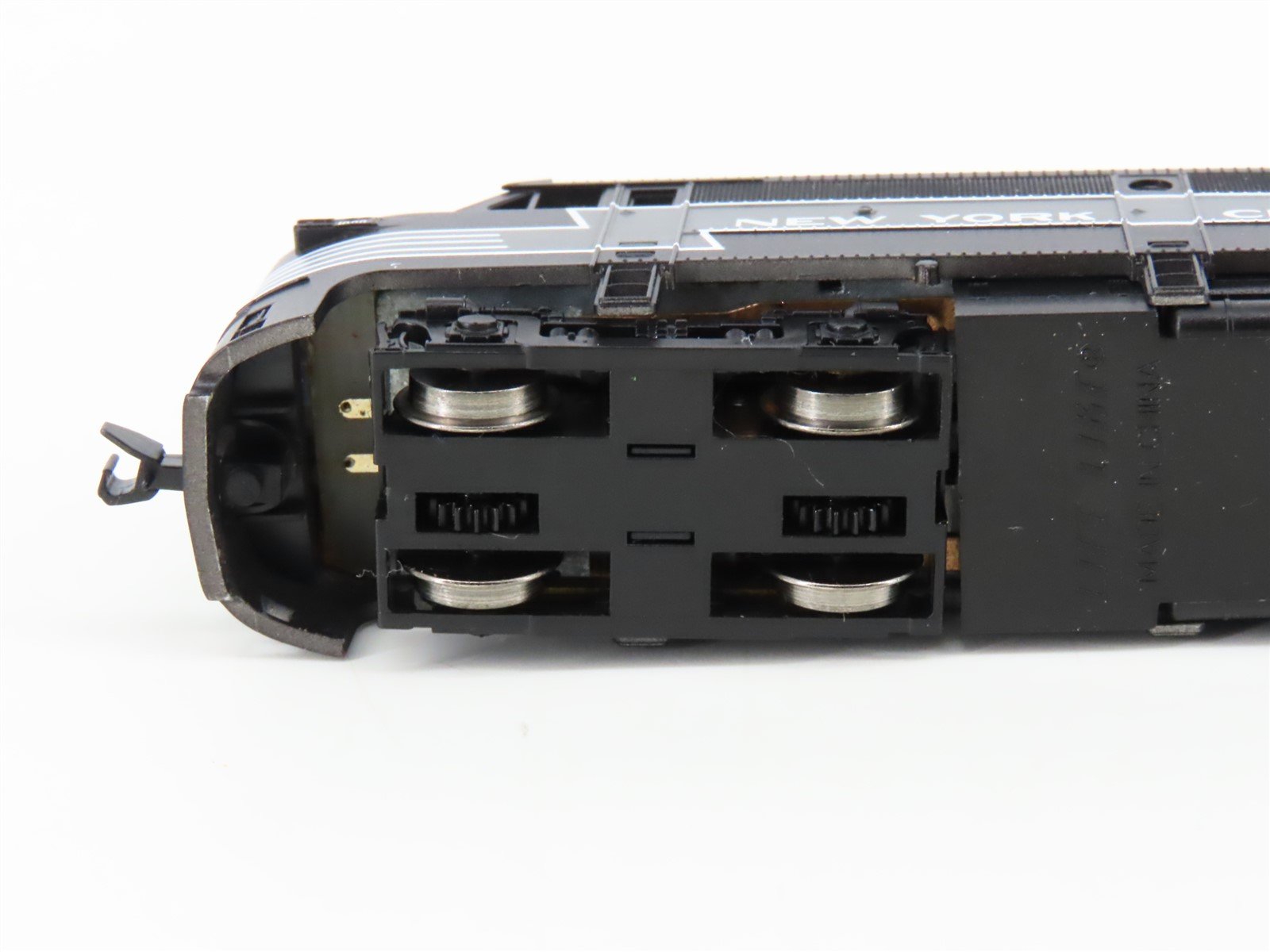 N Scale Life-Like 7423 NYC New York Central ALCO FA1 Diesel Locomotive #1000