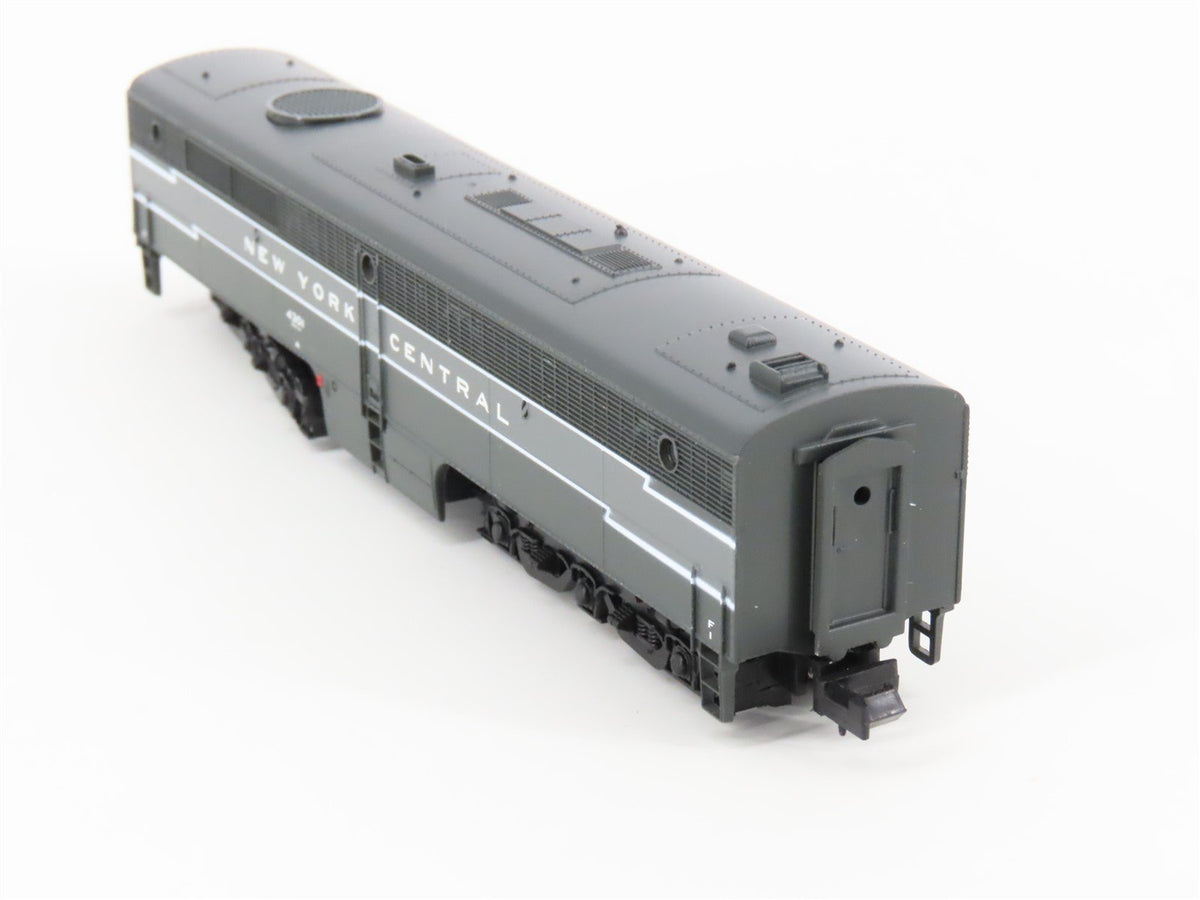 N Scale Life-Like 7082 NYC New York Central ALCO PB Diesel #4301 - Unpowered