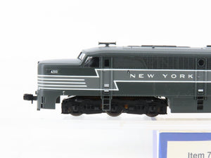 N Scale Life-Like 7079 NYC New York Central ALCO PA Diesel Locomotive #4200