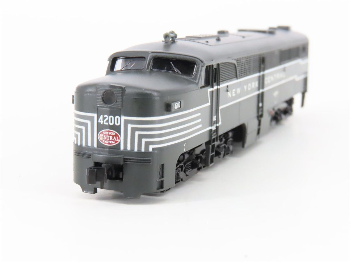 N Scale Life-Like 7079 NYC New York Central ALCO PA Diesel Locomotive #4200