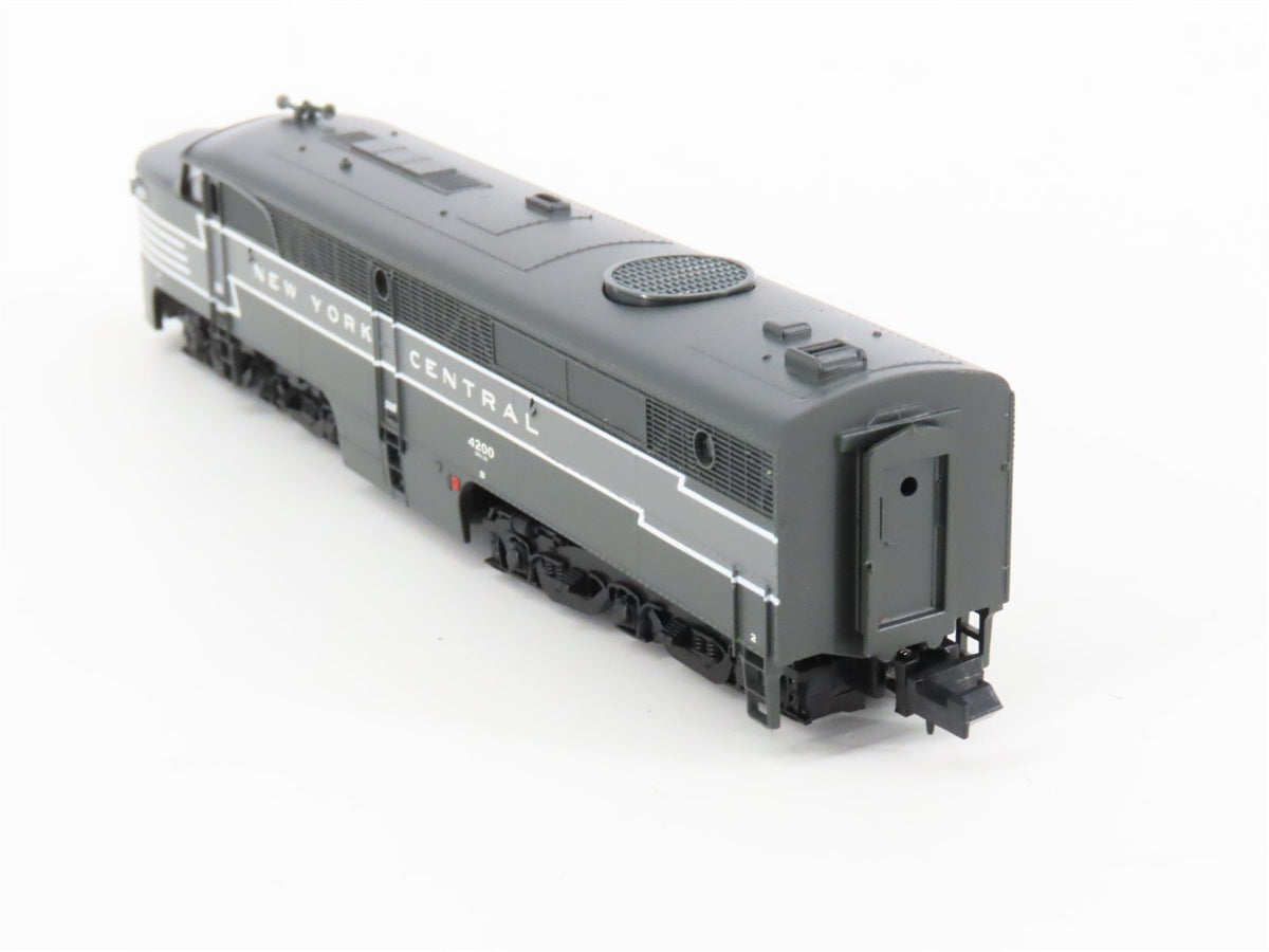 N Scale Life-Like 7079 NYC New York Central ALCO PA Diesel Locomotive #4200