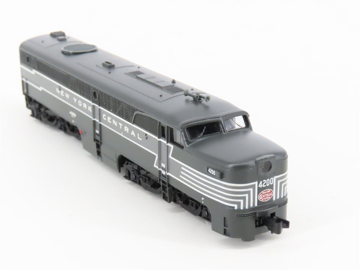 N Scale Life-Like 7079 NYC New York Central ALCO PA Diesel Locomotive #4200