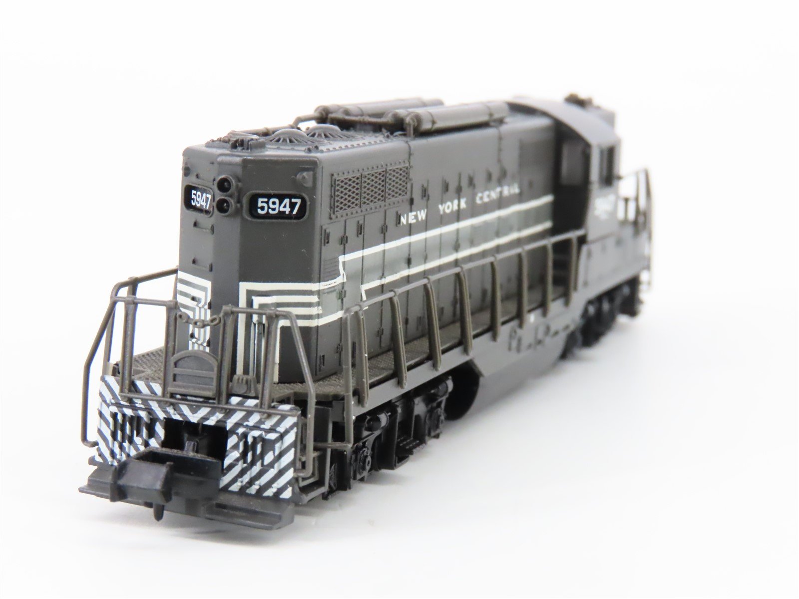 N Scale Atlas 48414 NYC New York Central EMD GP9TT Diesel Locomotive #5947
