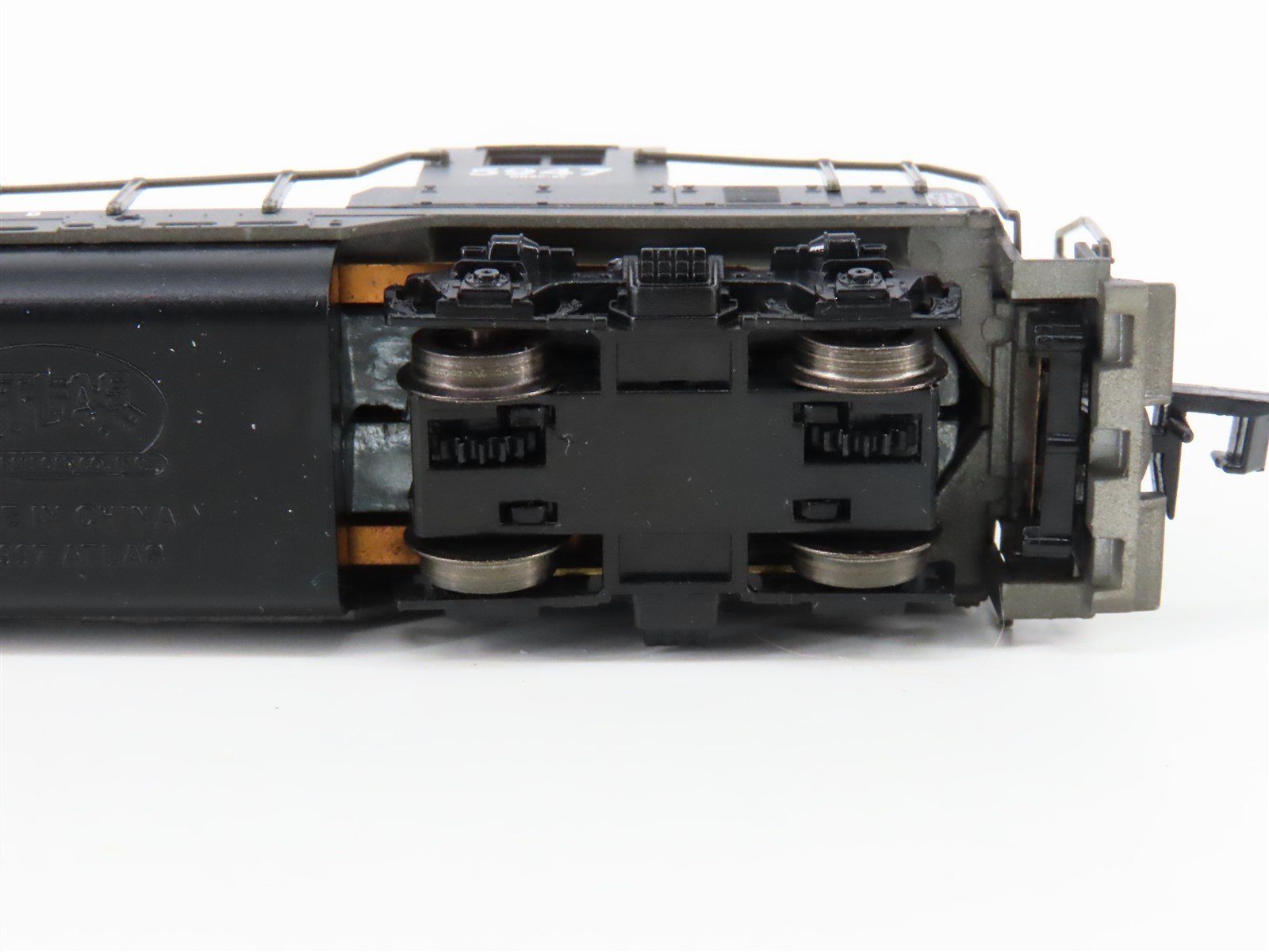 N Scale Atlas 48414 NYC New York Central EMD GP9TT Diesel Locomotive #5947