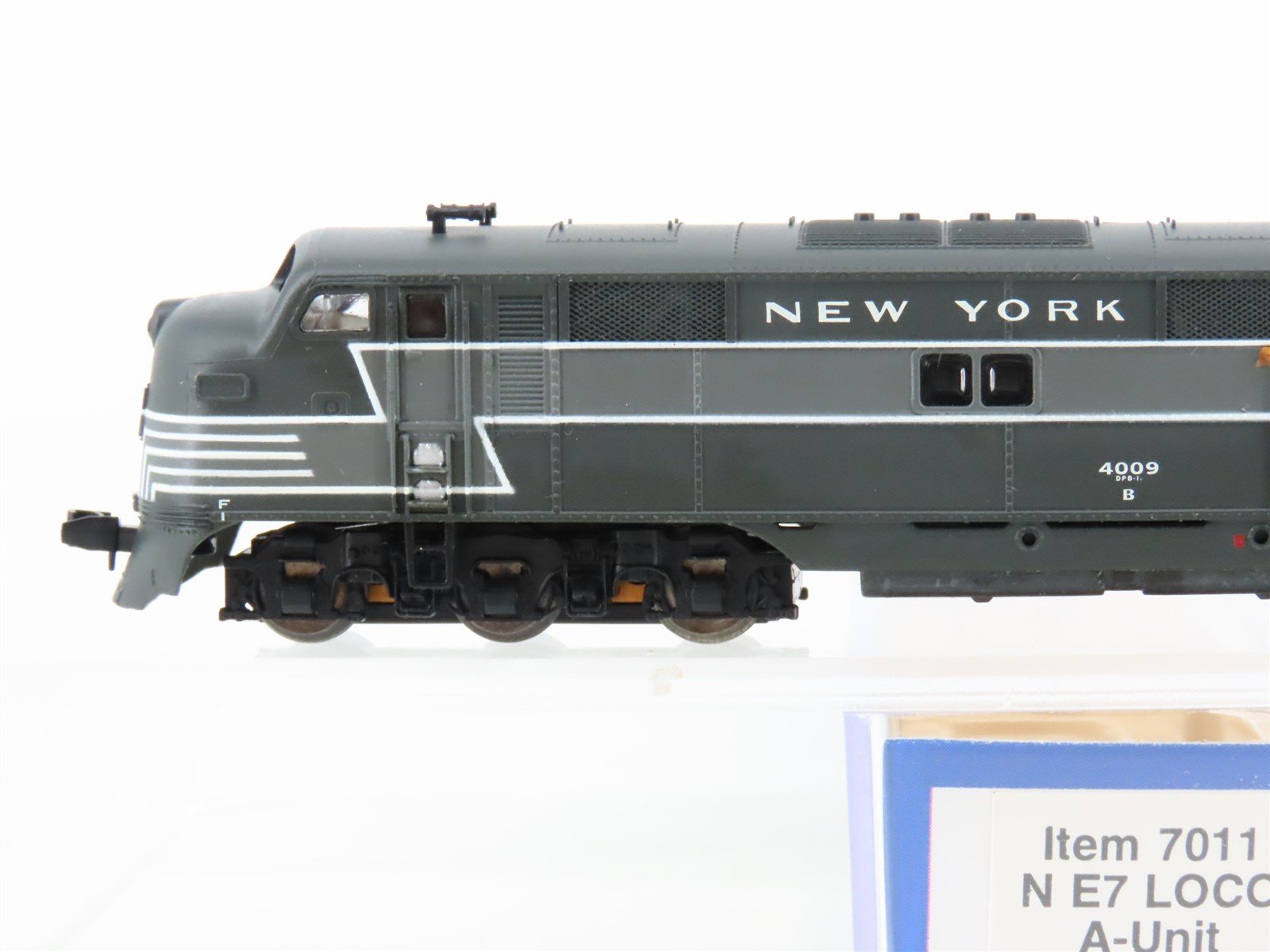 N Scale Life-Like 7011 NYC New York Central EMD E7A Diesel Locomotive #4009