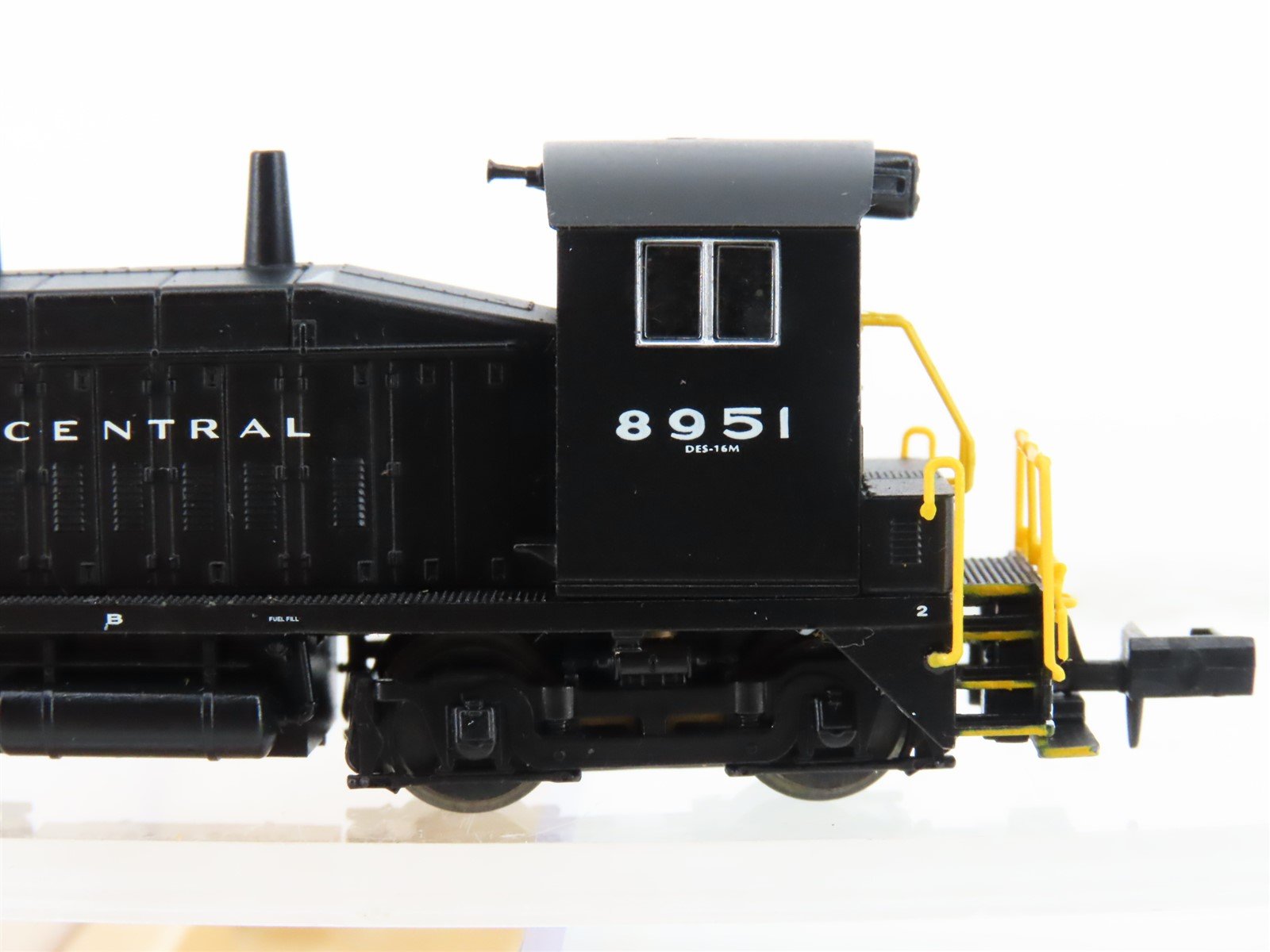 N Scale Life-Like 7892 NYC New York Central EMD SW9/1200 Diesel Switcher #8951