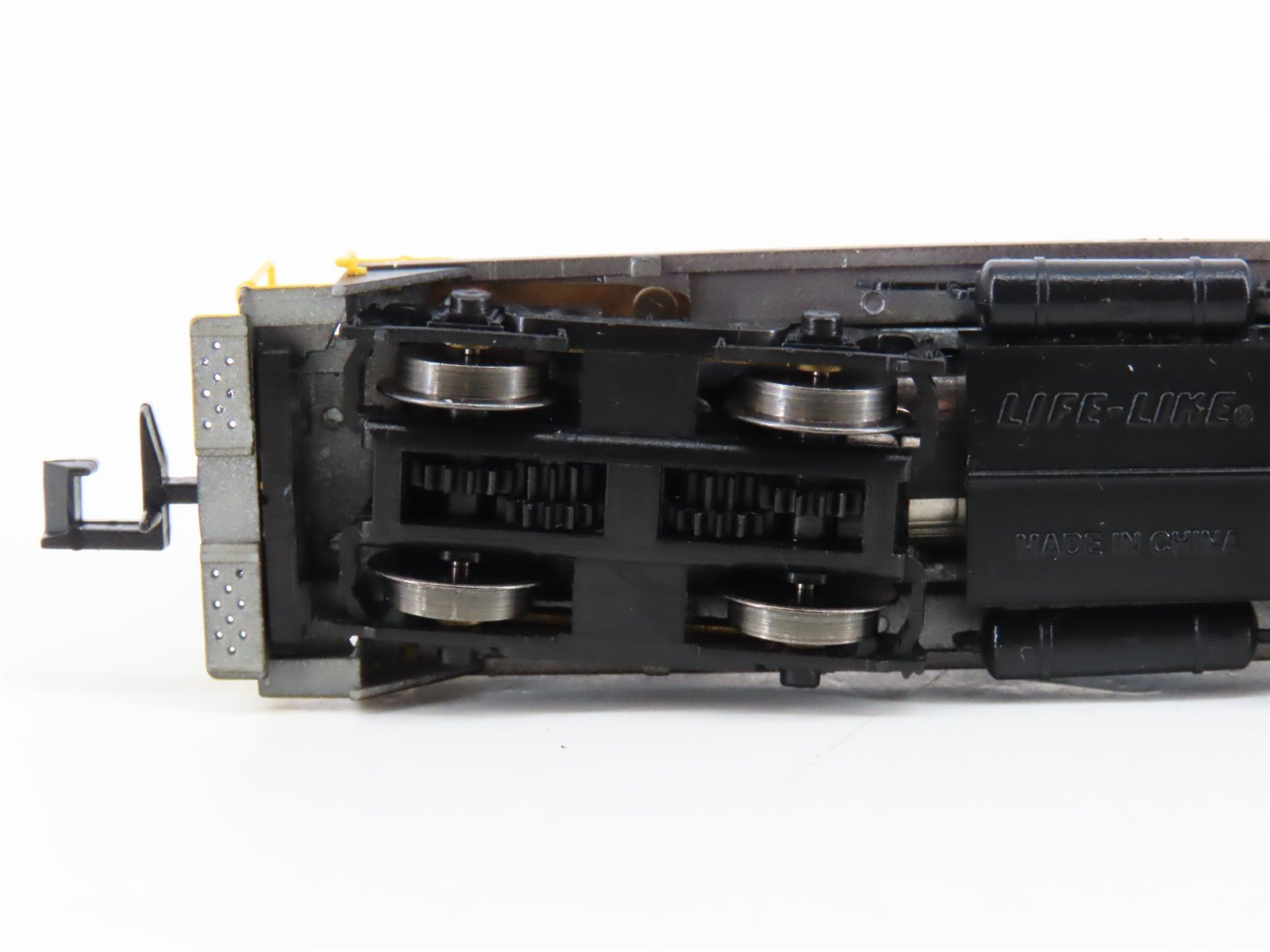 N Scale Life-Like 7892 NYC New York Central EMD SW9/1200 Diesel Switcher #8951