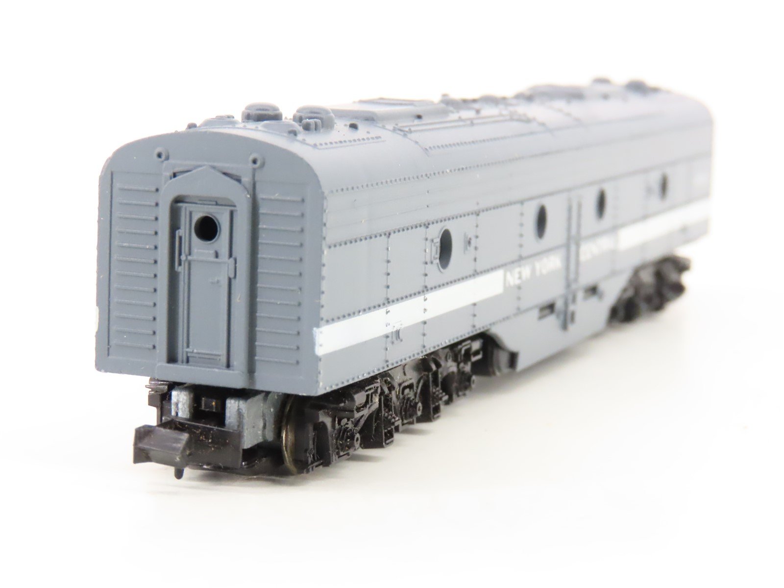 N Scale Con-Cor NYC New York Central EMD E8B Diesel Locomotive #4115