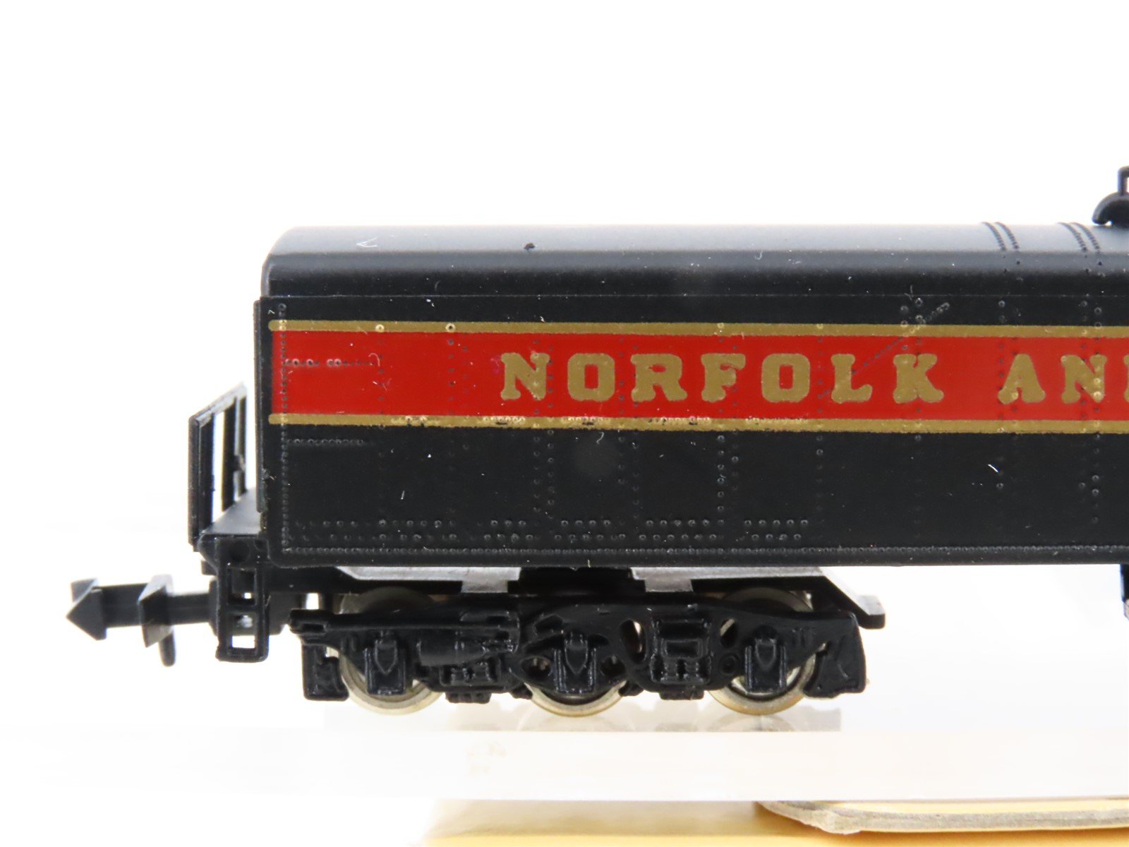 N Scale Bachmann 53-1096A4 N&W Norfolk & Western Auxiliary Water Tender #220144