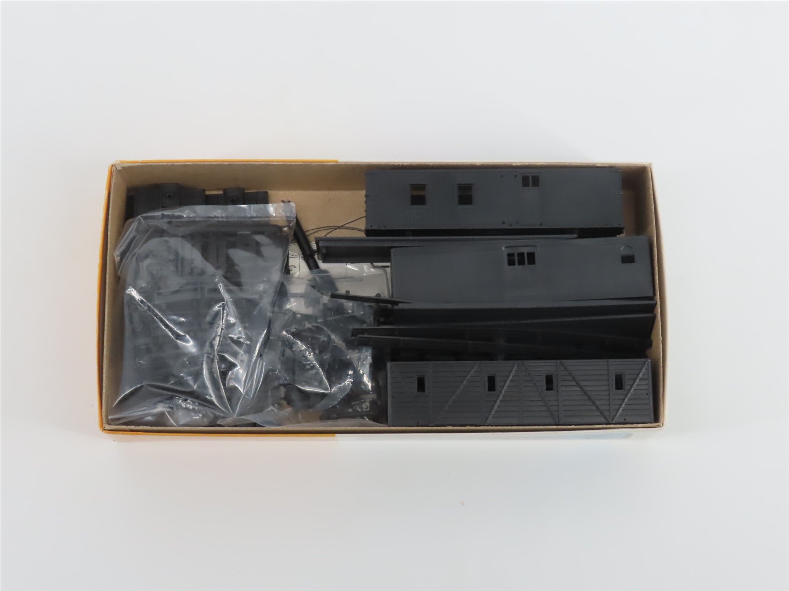 LOT of 15 HO Scale Roundhouse Kits Old Timer Flat Car, MOW, Wood Chip Car