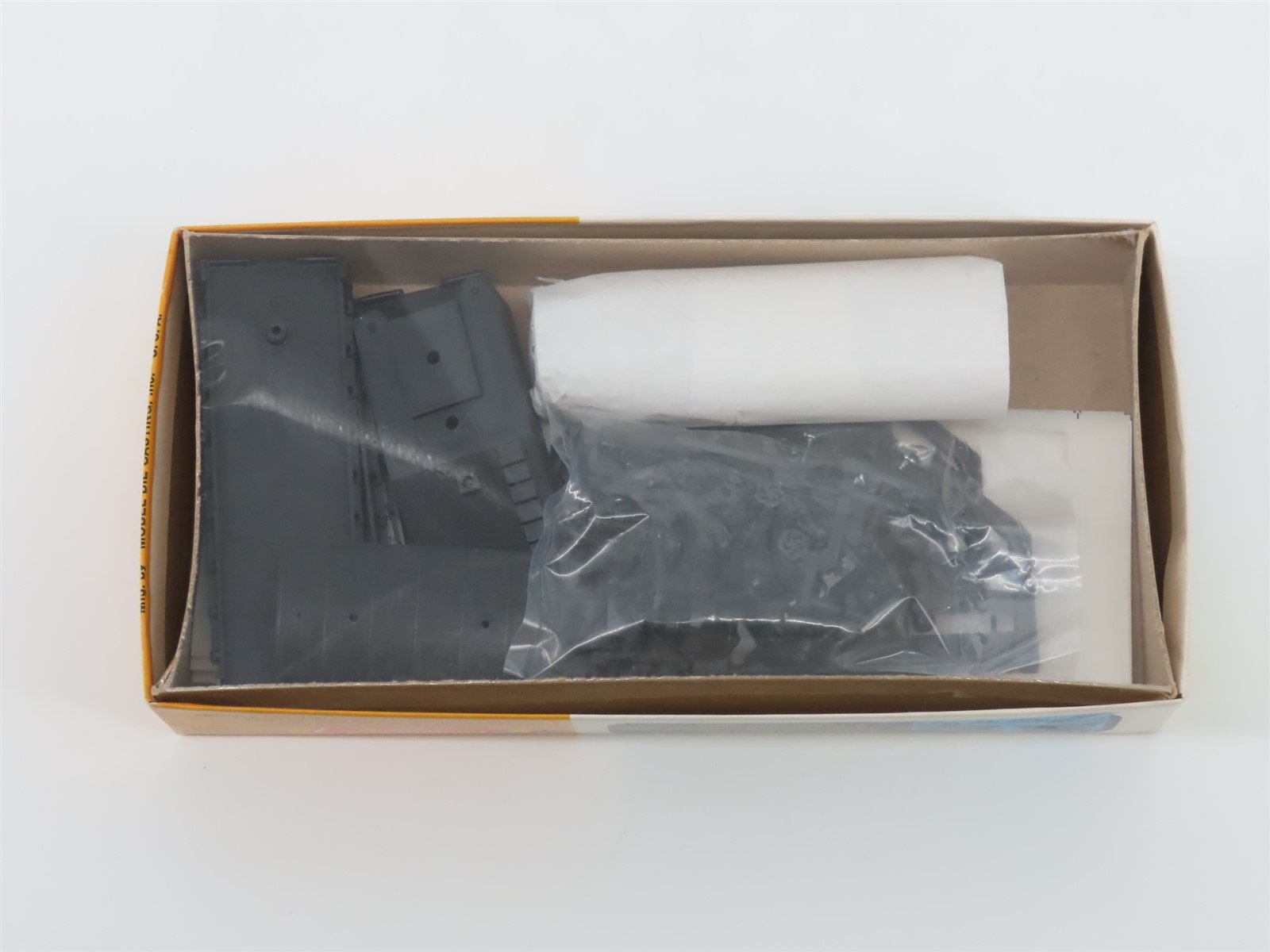 LOT of 15 HO Scale Roundhouse Kits Old Timer Flat Car, MOW, Wood Chip Car