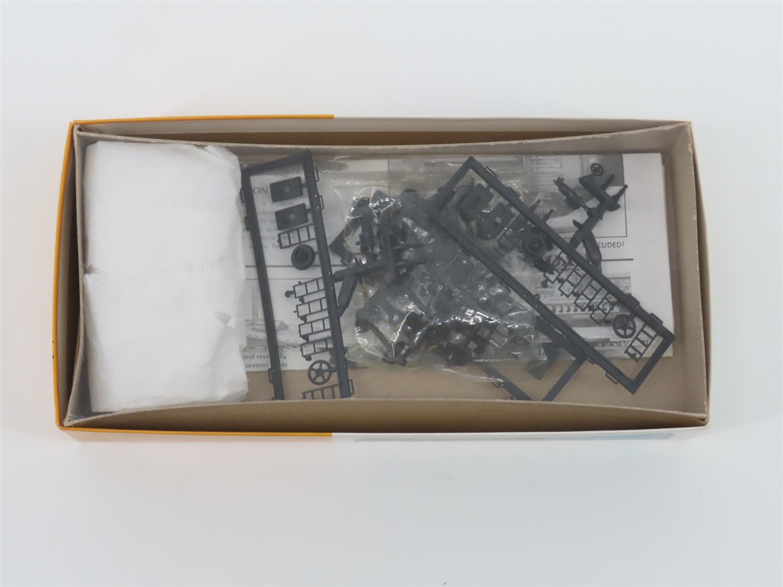 LOT of 15 HO Scale Roundhouse Kits Old Timer Flat Car, MOW, Wood Chip Car