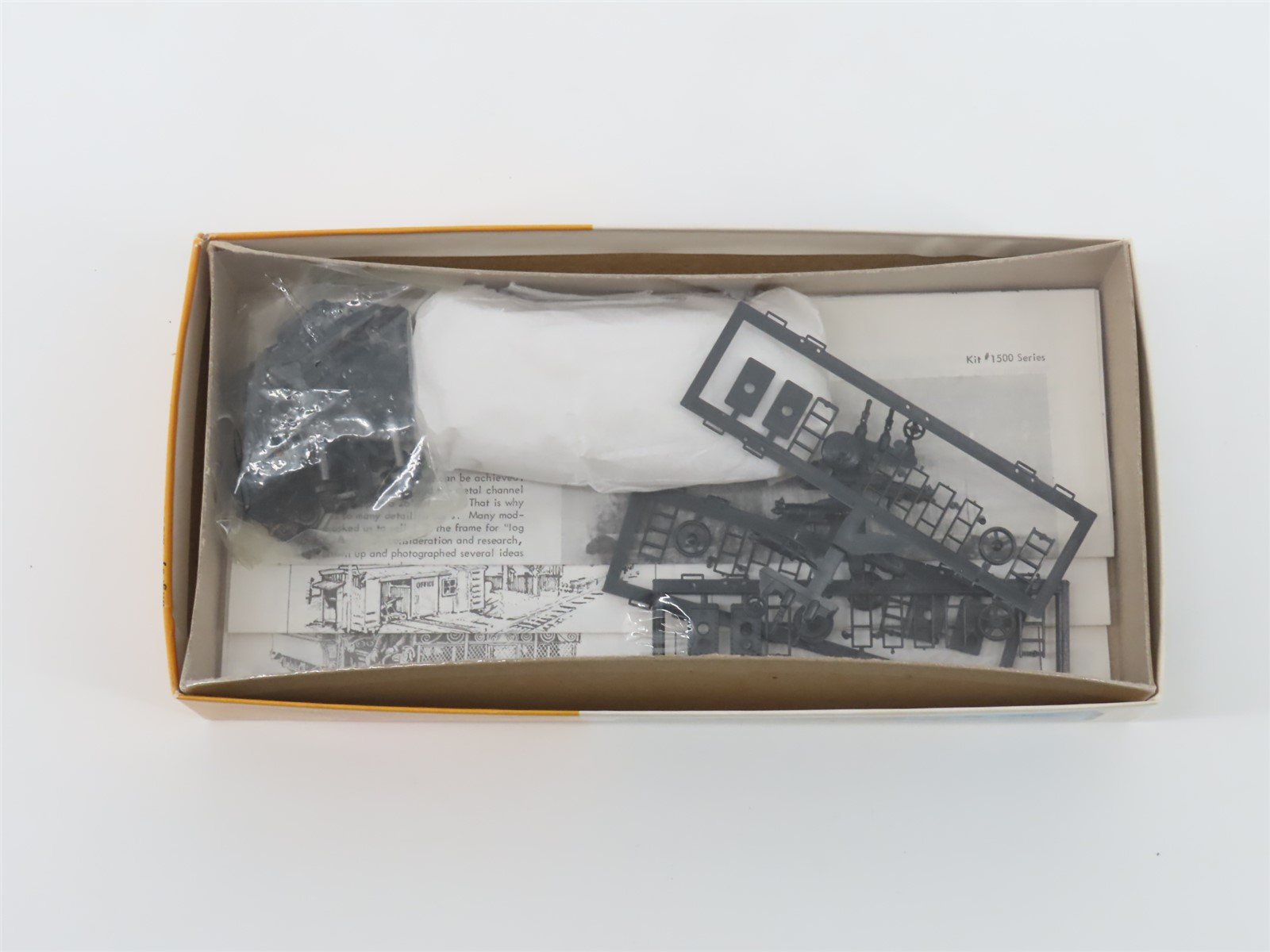 LOT of 15 HO Scale Roundhouse Kits Old Timer Flat Car, MOW, Wood Chip Car