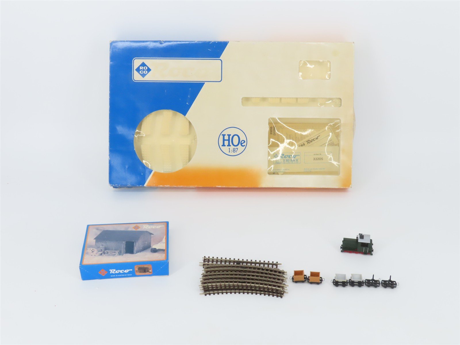 HOe Scale ROCO 31004 Unlettered European Diesel Switcher Freight Train Set