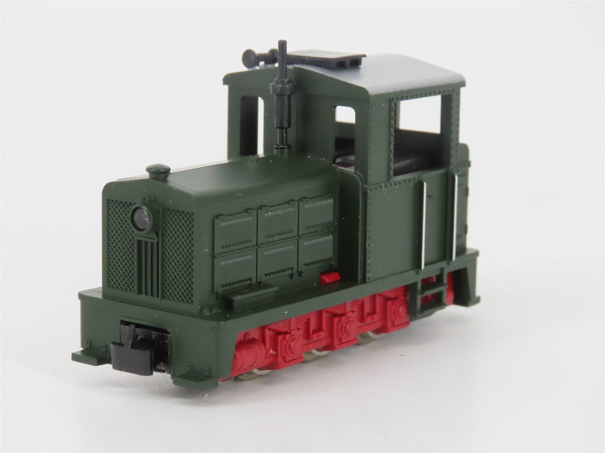 HOe Scale ROCO 31004 Unlettered European Diesel Switcher Freight Train Set