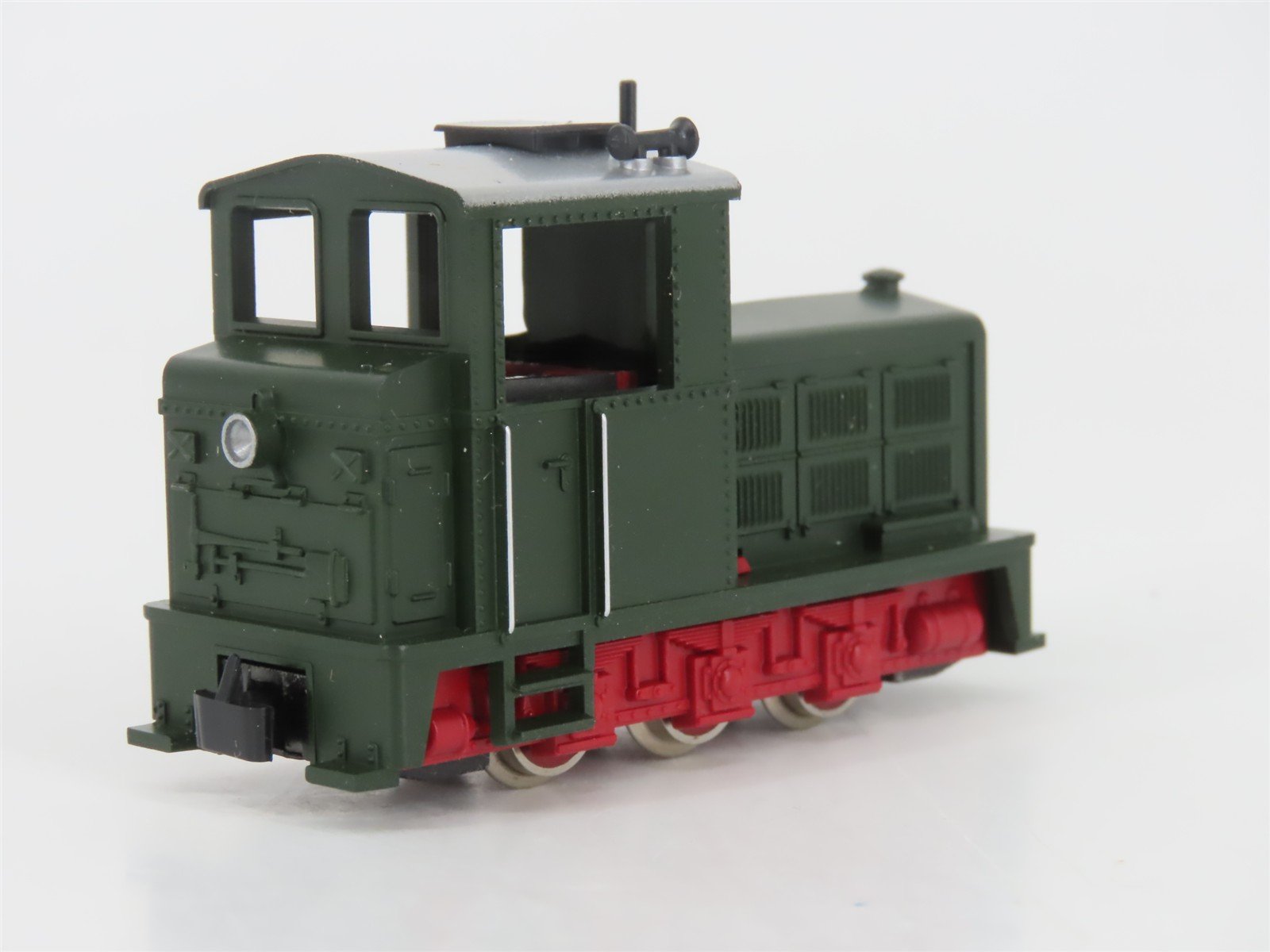 HOe Scale ROCO 31004 Unlettered European Diesel Switcher Freight Train Set