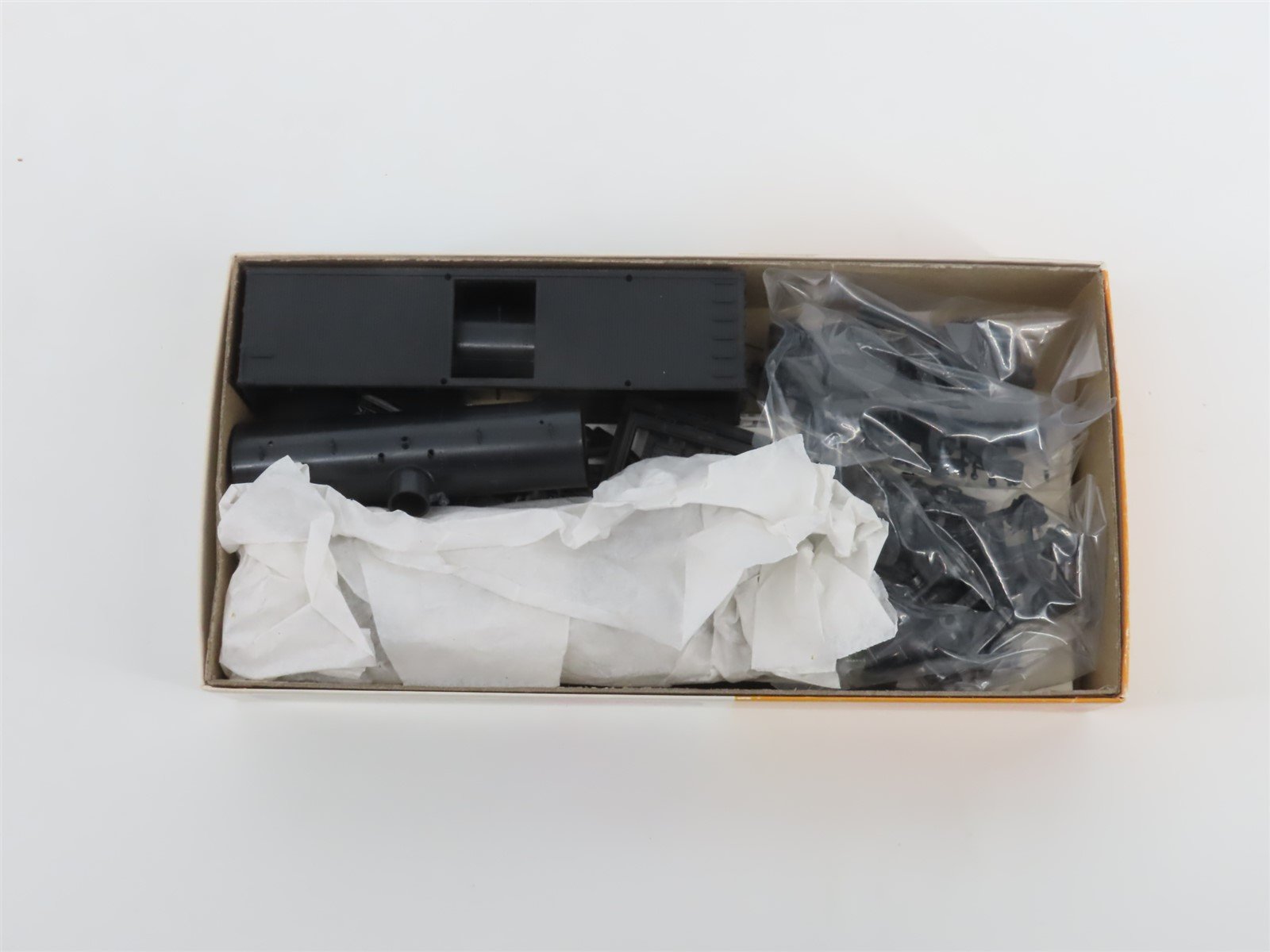 LOT of 8 HO Scale Roundhouse 1507 & 1509 (3 in 1) Old Timer 