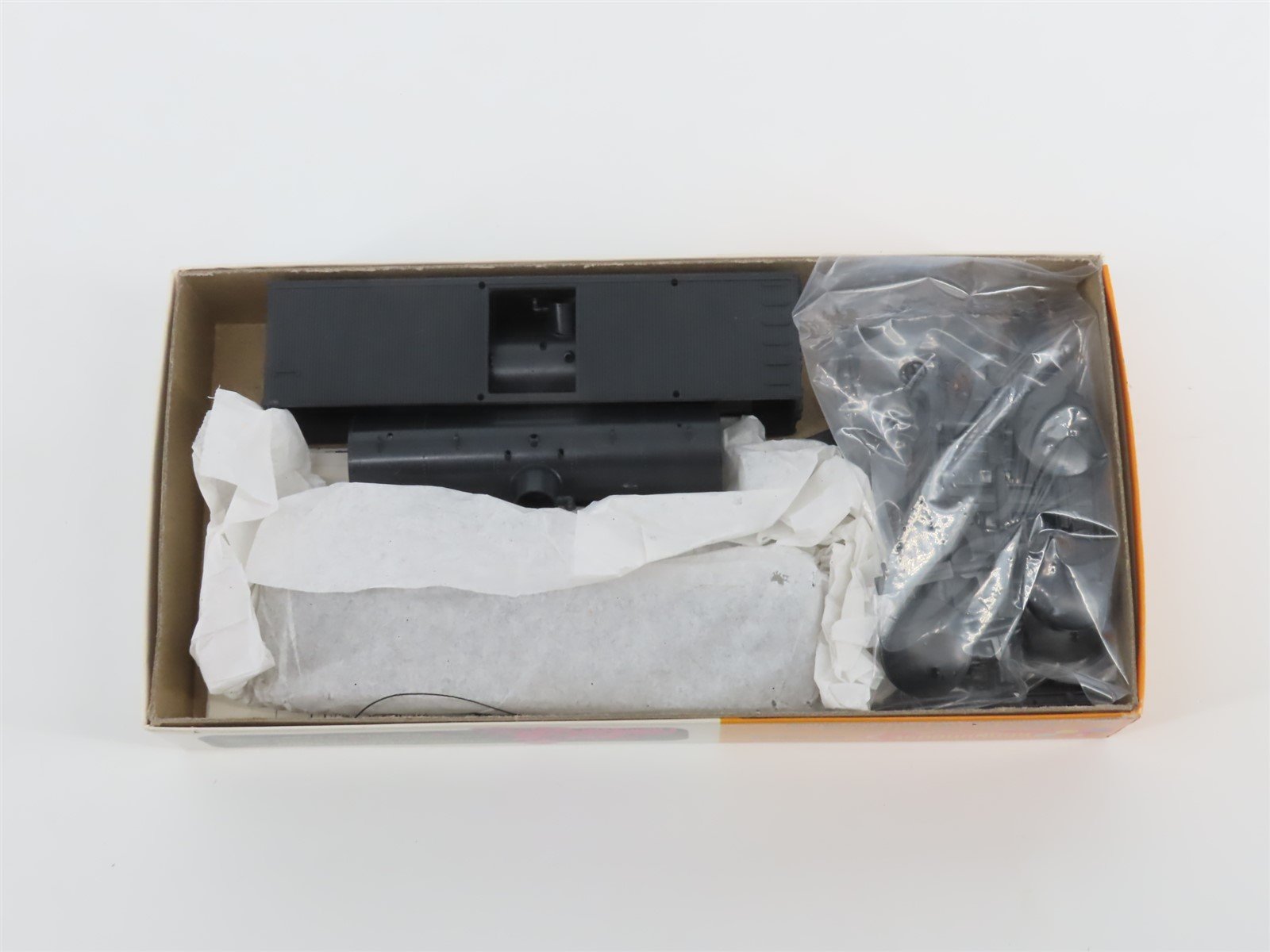 LOT of 8 HO Scale Roundhouse 1507 & 1509 (3 in 1) Old Timer 