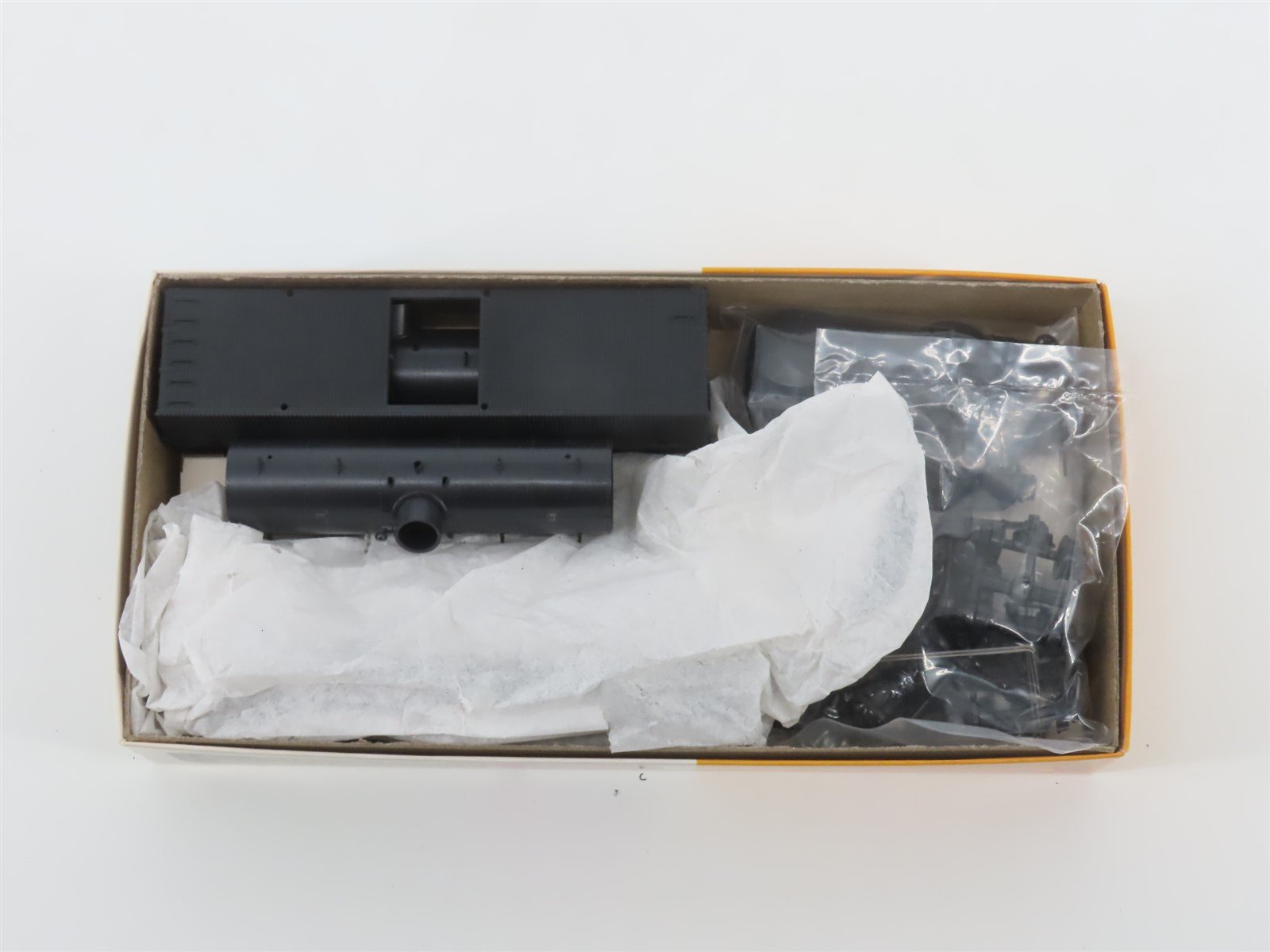 LOT of 8 HO Scale Roundhouse 1507 & 1509 (3 in 1) Old Timer 