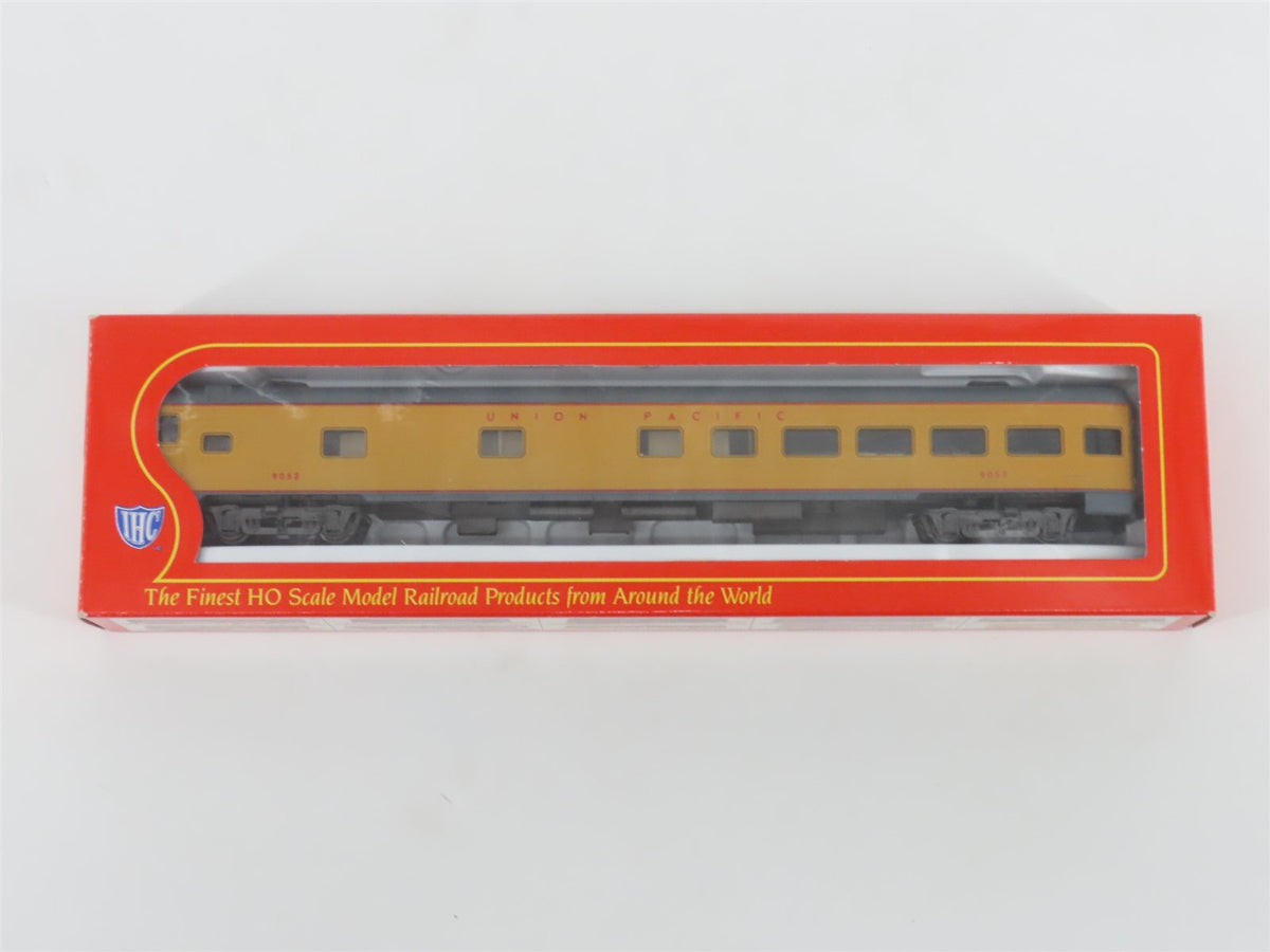 LOT of 11 HO Scale IHC UP Union Pacific Smooth &amp; Corrugated Side Passenger Cars