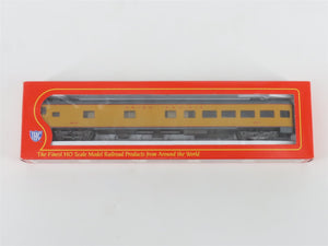 LOT of 11 HO Scale IHC UP Union Pacific Smooth & Corrugated Side Passenger Cars