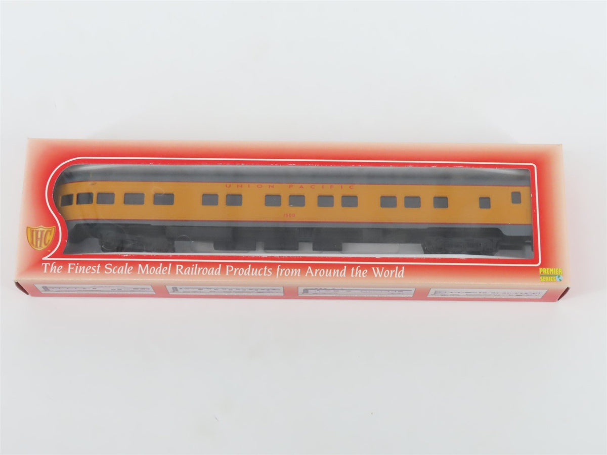 LOT of 11 HO Scale IHC UP Union Pacific Smooth &amp; Corrugated Side Passenger Cars