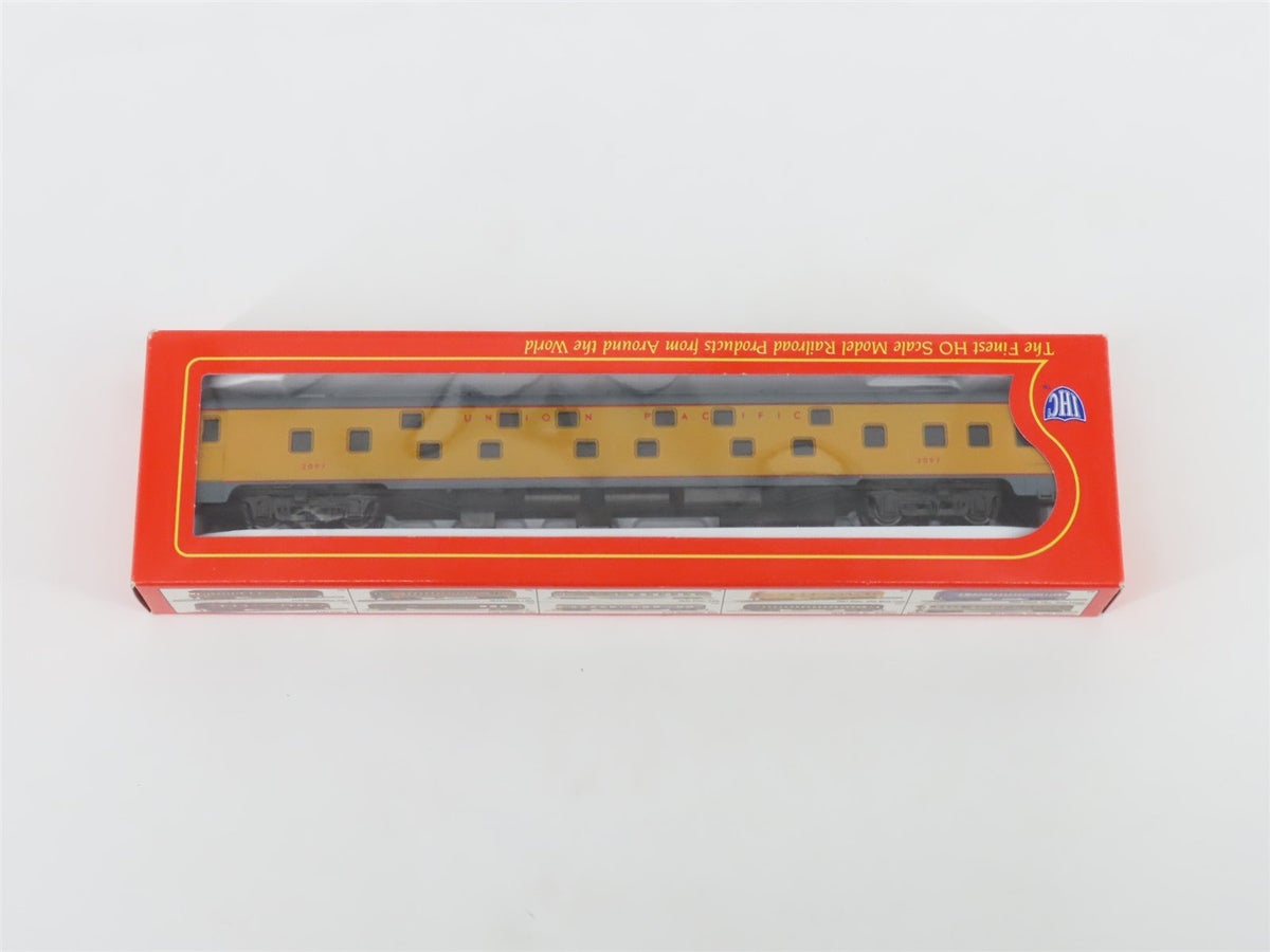 LOT of 11 HO Scale IHC UP Union Pacific Smooth &amp; Corrugated Side Passenger Cars