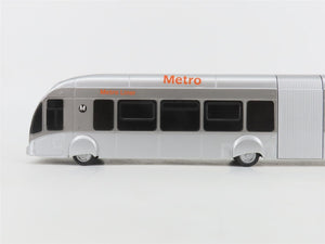 LA Metro Liner Articulated NABI Silver Plastic Bus #9200