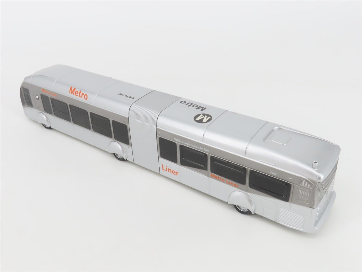 LA Metro Liner Articulated NABI Silver Plastic Bus #9200