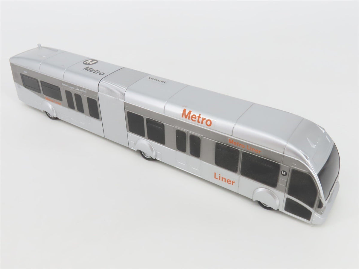 LA Metro Liner Articulated NABI Silver Plastic Bus #9200