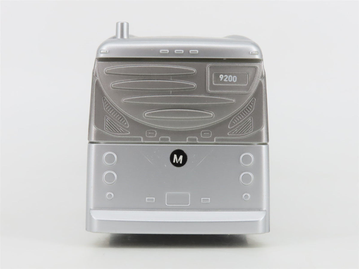 LA Metro Liner Articulated NABI Silver Plastic Bus #9200