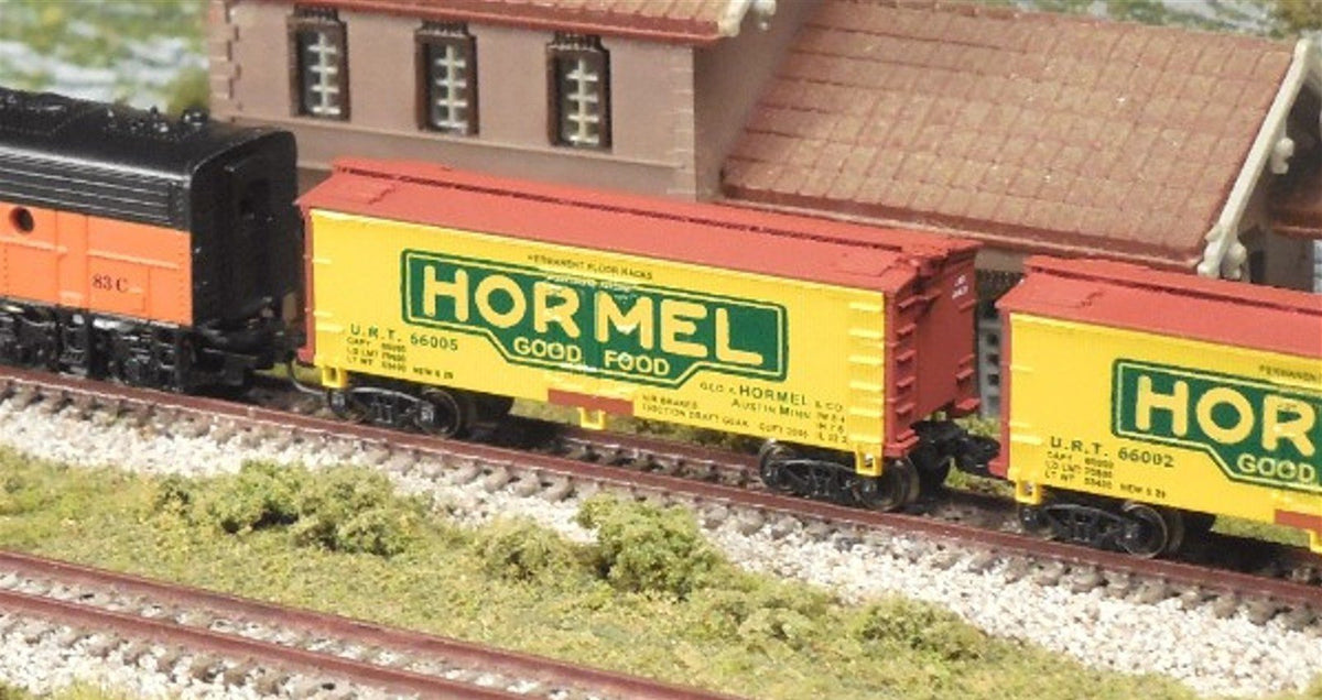 Z Scale FULL THROTTLE FTB9203-1 URT Hormel 34&#39; Woodside Reefers Set #1