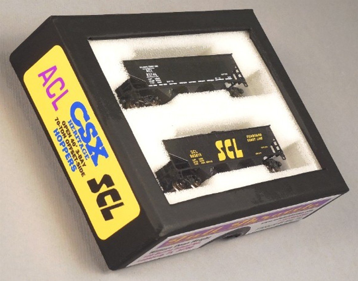 Z FULL THROTTLE FTCOL60 ACL/SCL CSX Heritage 40' 3-Bay Hoppers w/ Load - Set #1