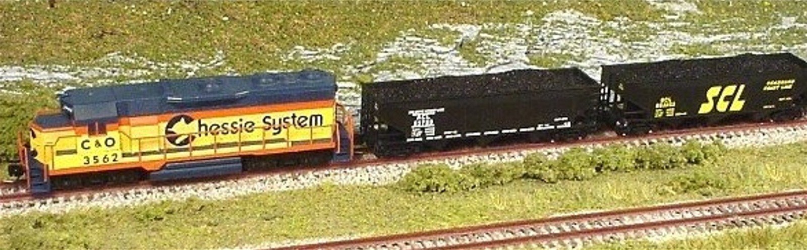 Z FULL THROTTLE FTCOL60 ACL/SCL CSX Heritage 40' 3-Bay Hoppers w/ Load - Set #1