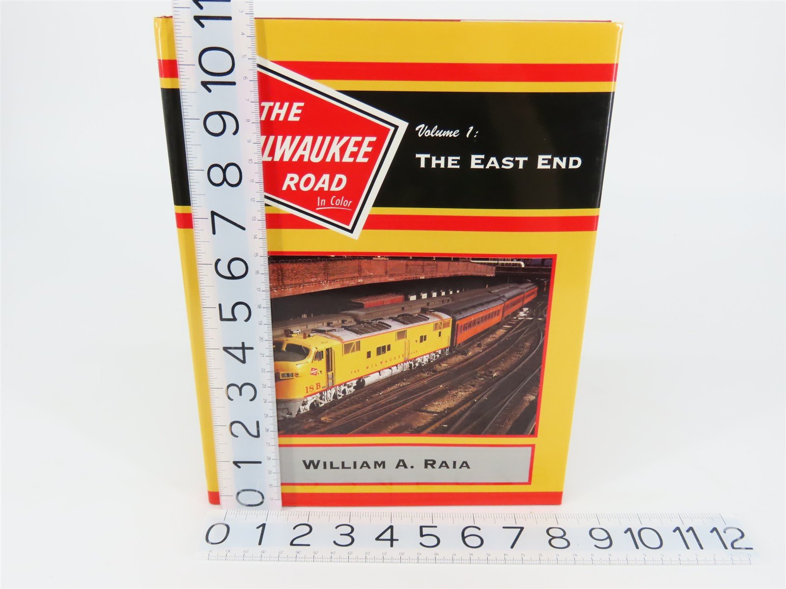Morning Sun Books: The Milwaukee Road In Color V. 1 The East End by Raia ©1995