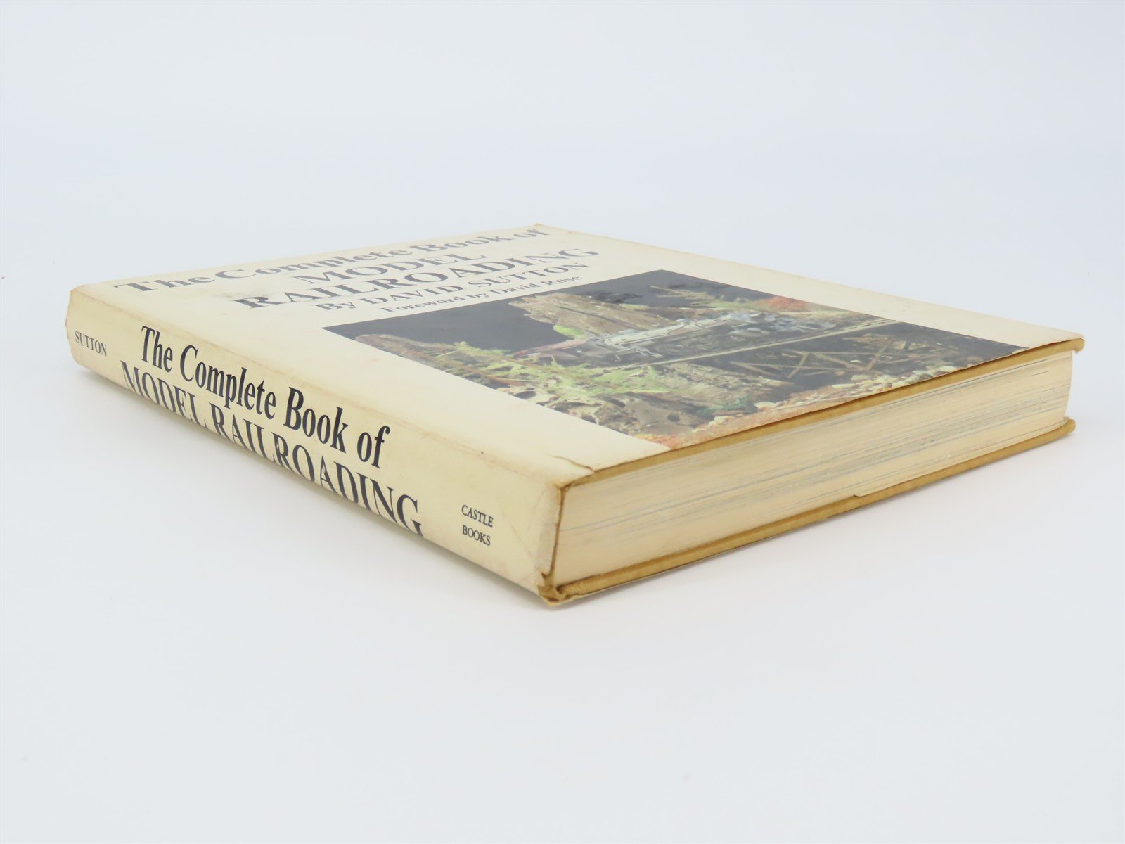 The Complete Book of Model Railroading by David Sutton ©1977 HC Book