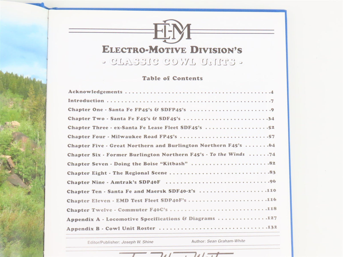 Electro-Motive Division&#39;s Classic Cowl Units by Sean Graham-White ©2002 HC Book