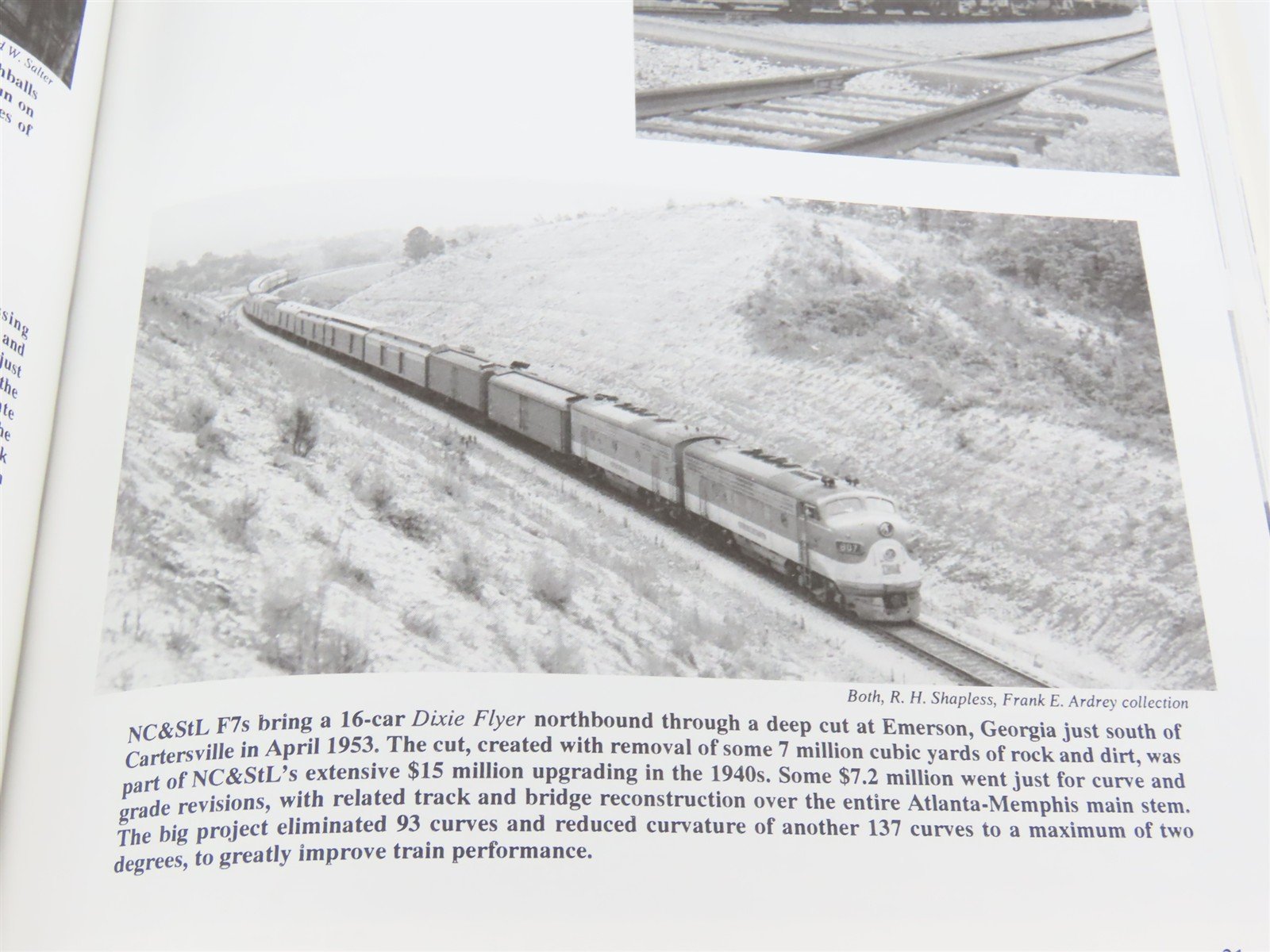 Nashville, Chattanooga & St. Louis Railway The Dixie Line by Castner ©1995 HC Bk