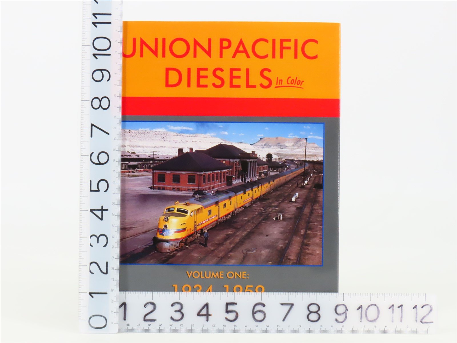 Morning Sun Union Pacific Diesels in Color V. 1 1934-1959 by Ed Austin ©2003