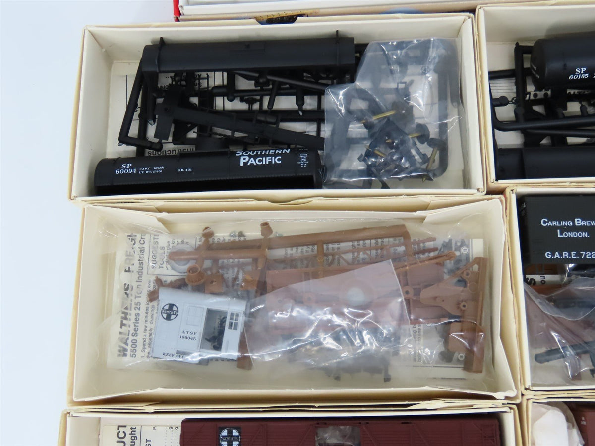 LOT of 14 Kits HO Bachmann SP UP ATSF Pabst &amp; more Assorted Freight Cars